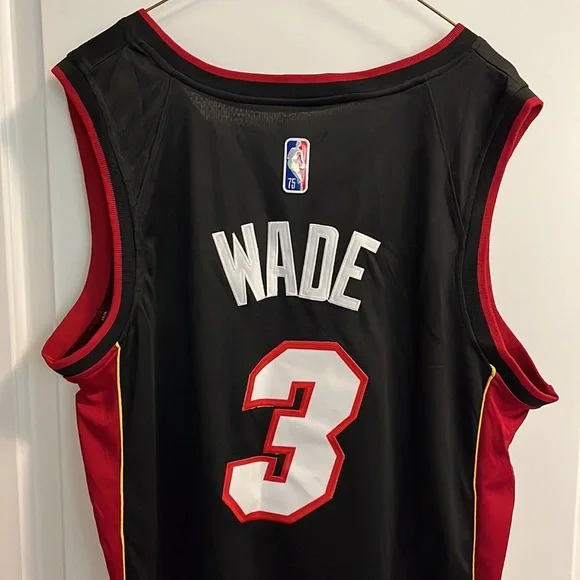 Dwayne Wade jersey - Picture 2 of 2